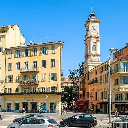 Massena Apartmán *