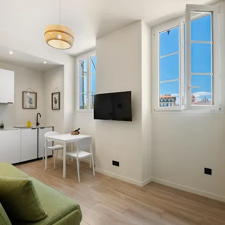 Massena Apartament